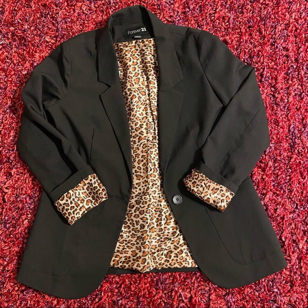 Forever 21 Black Blazer with Cheetah Lining Size Medium FREE SHIPPING